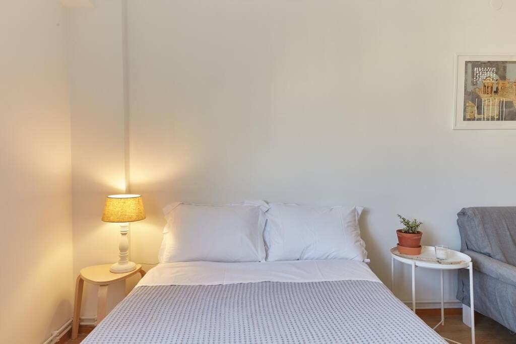Bright Lovely In Apartment Thessaloniki