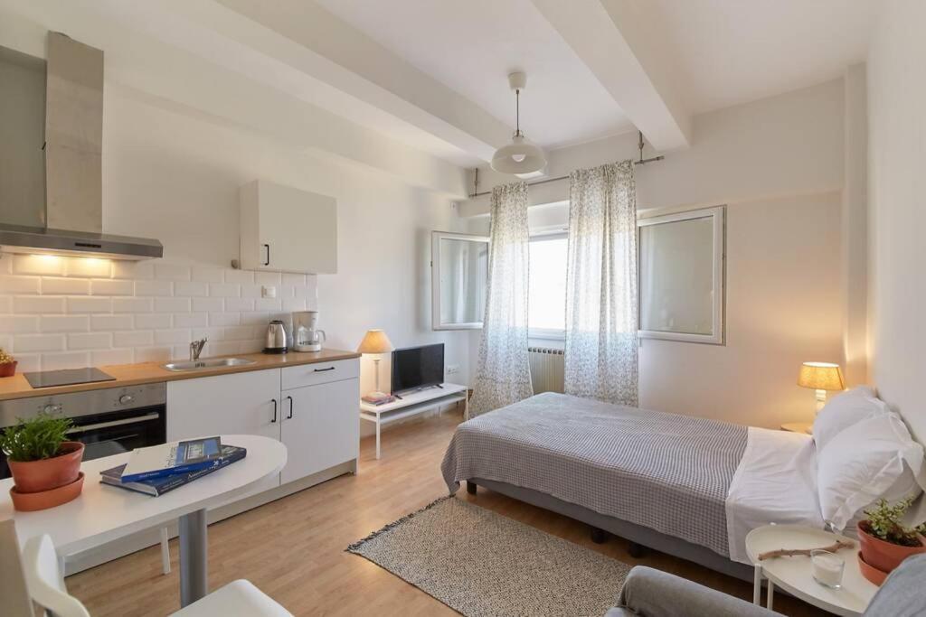 Apartment Bright Lovely In *